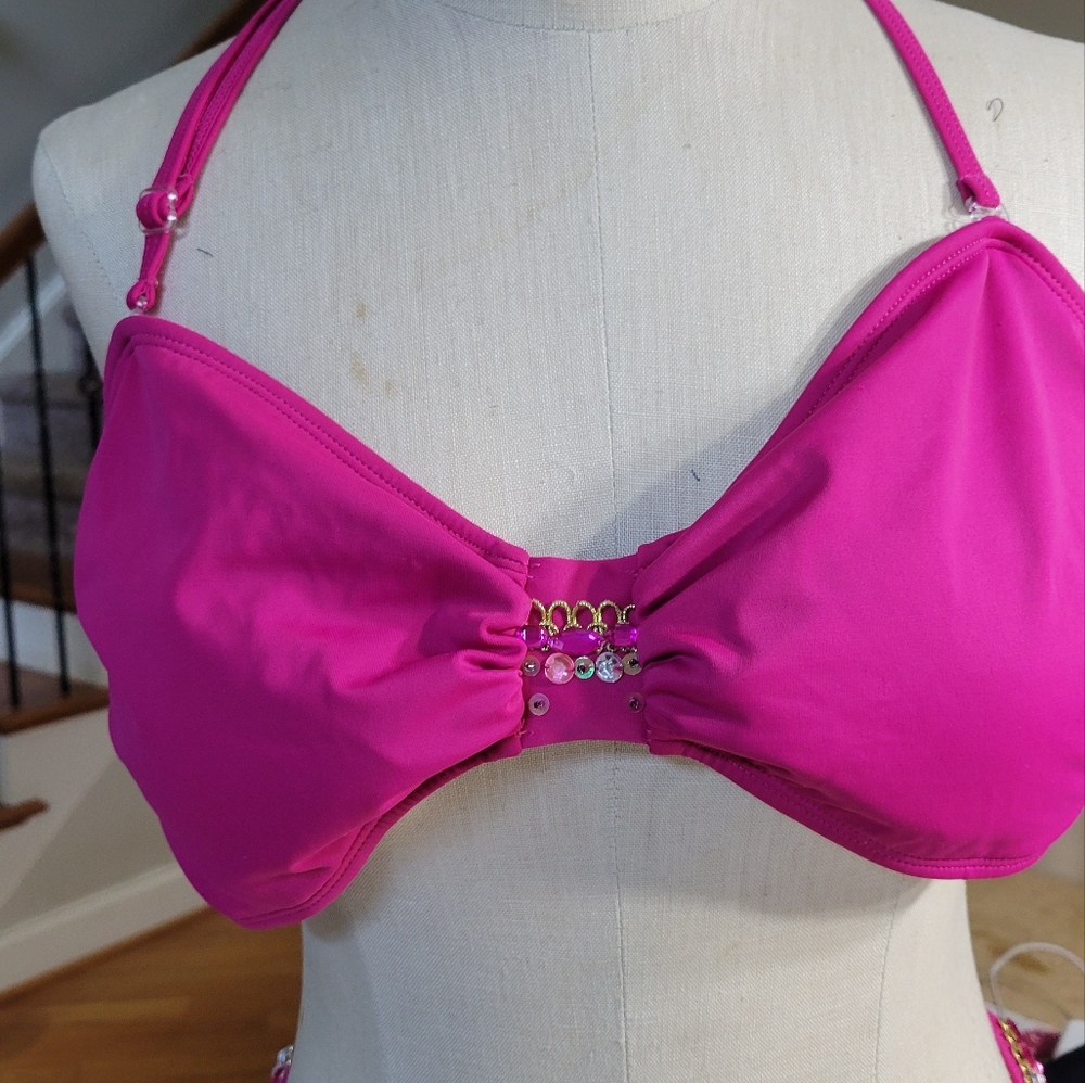 Plus-Size - Picture 3 of 5